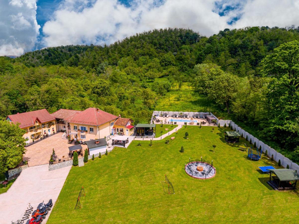 Pensiunea Valea Magurii Novaci-Străini Buitenkant foto