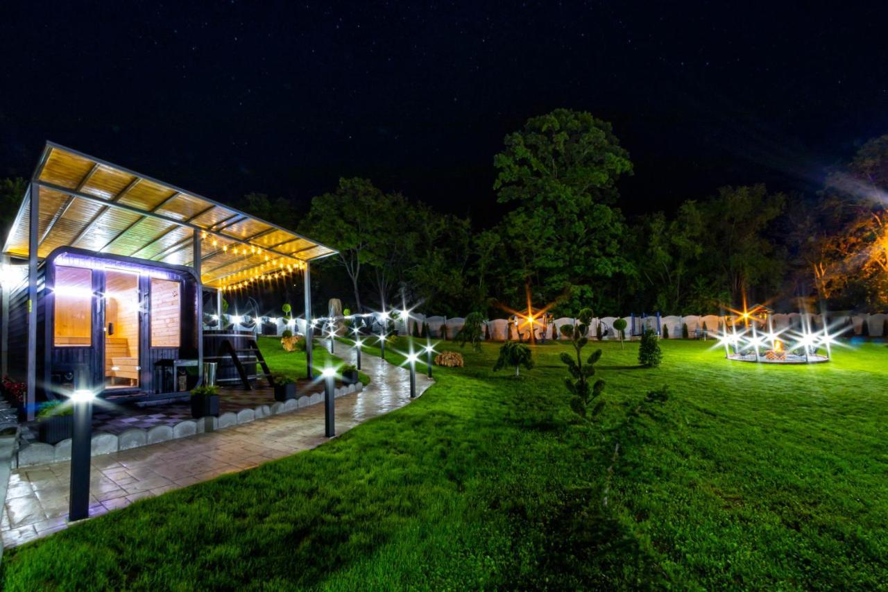 Pensiunea Valea Magurii Novaci-Străini Buitenkant foto